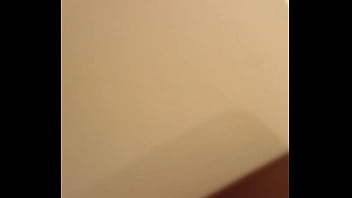 Casi me vengo adentro de la chica de la limpieza