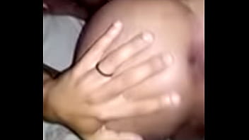 Macho arrombando meu cu