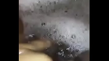 Ebony masterbate in bath