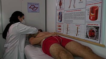 Enfermeira fica excitada com ereção do paciente