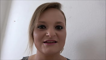 Wie bitte pizzabote will blowjob für bestellte pizzen