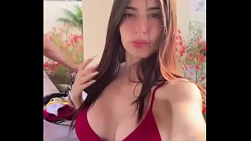 No lo escuches sin audífonos