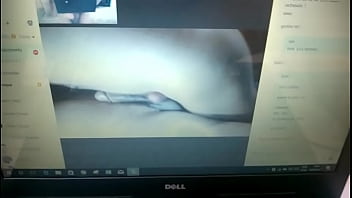 Em Busca Da Batida Perfeita Se Exibindo Na Webcam 2 thumbnail