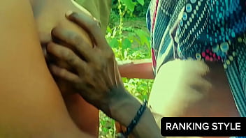 A strange love making while taking pictures