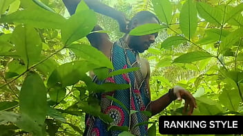 A strange love making while taking pictures