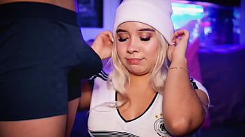 Blonde with an angelic face knows how to tempt her boyfriend in front of the cam