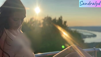 Nipple play in paradise