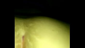 Mi vieja mostrando su culito rico