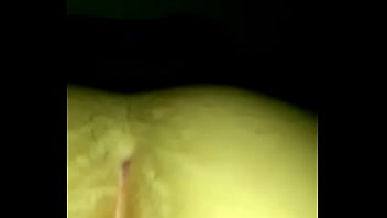 Mi vieja mostrando su culito rico