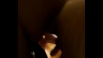 Mange sperme sur chatte