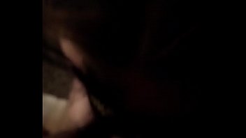 Milf perra with mask sucking the cock