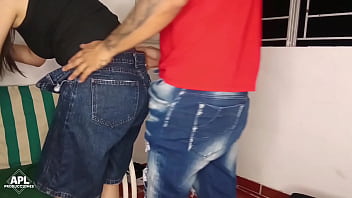 Me gusta llevar amigas a mi casa y follarles sus ricos coños parte 1