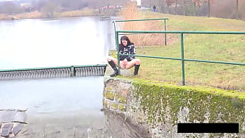 Canal peeing