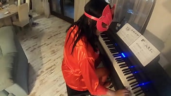 Adventures of milfycalla ep 96 first piano lessontoday i had my first piano day i was already excited #amateur #milf