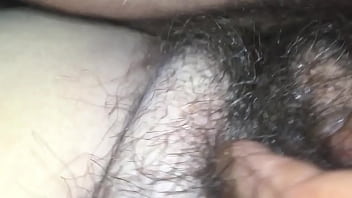 Cogiendo a la peludita