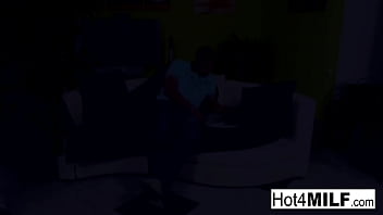 Sexy mom gets ass fucked