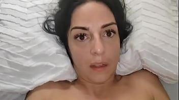 I bring a hot tourist to my home