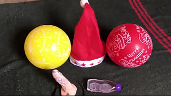 Santa couldn’t help me get wet on christmas day i had to use my dildo