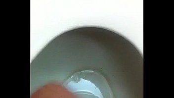 Caleño Arrecho Se Pajea thumbnail