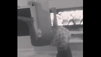 Culona bailando twerk