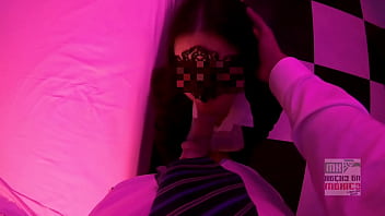 La secretaria cuckold follando frente a su marido 1