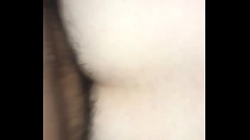 Dándole por el culito