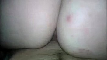 Novinha sentando no pau gostoso