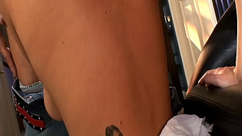 18 year old kissy kapri sucks on a fuck stick and gets laid