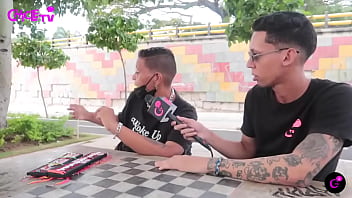 Sueña con ser gigolo pero no tiene la herramienta