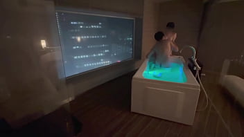 【個人撮影】家にいた可愛いサンタさんの色白美乳を赤ちゃんのように吸いまくる & 夜景の見えるホテルのお風呂でイチャイチャ立ちバックで激しく突く生ハメsex