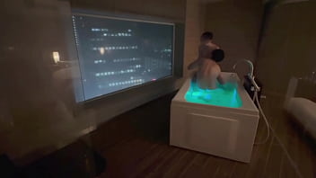 【個人撮影】家にいた可愛いサンタさんの色白美乳を赤ちゃんのように吸いまくる & 夜景の見えるホテルのお風呂でイチャイチャ立ちバックで激しく突く生ハメsex