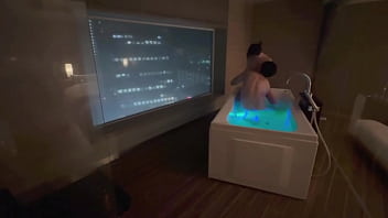 【個人撮影】家にいた可愛いサンタさんの色白美乳を赤ちゃんのように吸いまくる & 夜景の見えるホテルのお風呂でイチャイチャ立ちバックで激しく突く生ハメsex