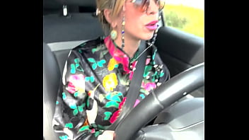 Hello la team en partant tourner mon épisode du lundi je me suis faite