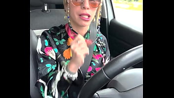 Hello la team en partant tourner mon épisode du lundi je me suis faite