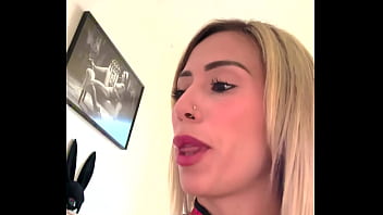 Hello la team en partant tourner mon épisode du lundi je me suis faite