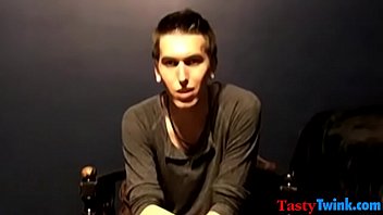 Young Twink With Piercing Wanking Hard thumbnail