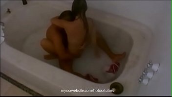 Amatuer tub fuck hotxxxtutors