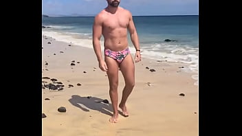 Beach day do you like my beach outfit