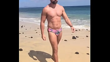 Beach day do you like my beach outfit