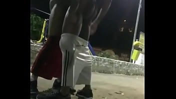 Machos Gostosos Fodendo Na Rua thumbnail