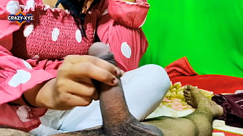 Desi girlfriend tight pussy hard fucking in outdoor xxx video indian girlfriend boyfriend hard sex video