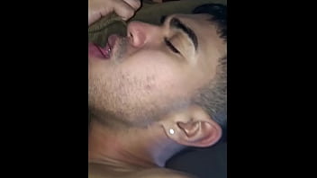 Puto Comendo O Novinho thumbnail