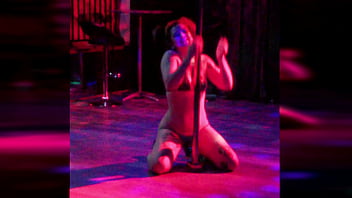 Manic moxxi shows you her pole dancing