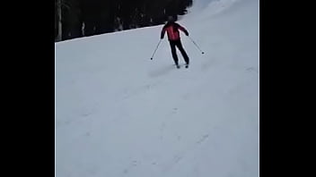 I’m having a blast skiing in mammoth i did 28 miles on day 1 time for day 2 ️catch me if you can