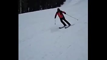 I’m having a blast skiing in mammoth i did 28 miles on day 1 time for day 2 ️catch me if you can
