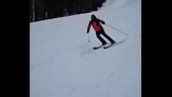 I’m having a blast skiing in mammoth i did 28 miles on day 1 time for day 2 ️catch me if you can