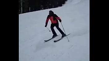 I’m having a blast skiing in mammoth i did 28 miles on day 1 time for day 2 ️catch me if you can
