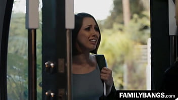 Eating The New Baby Masseuse's Pussy On My Face ⭐ Familybangscom thumbnail