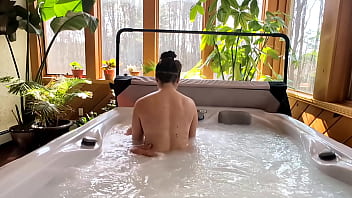 Savage sarah in the hot tub real husband wife home movie