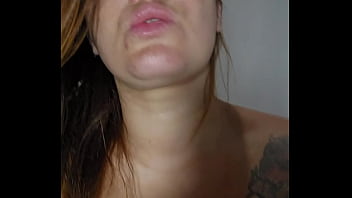 O gringo pediu pra mim gravar um vídeo dançando como se estivesse no puteiro